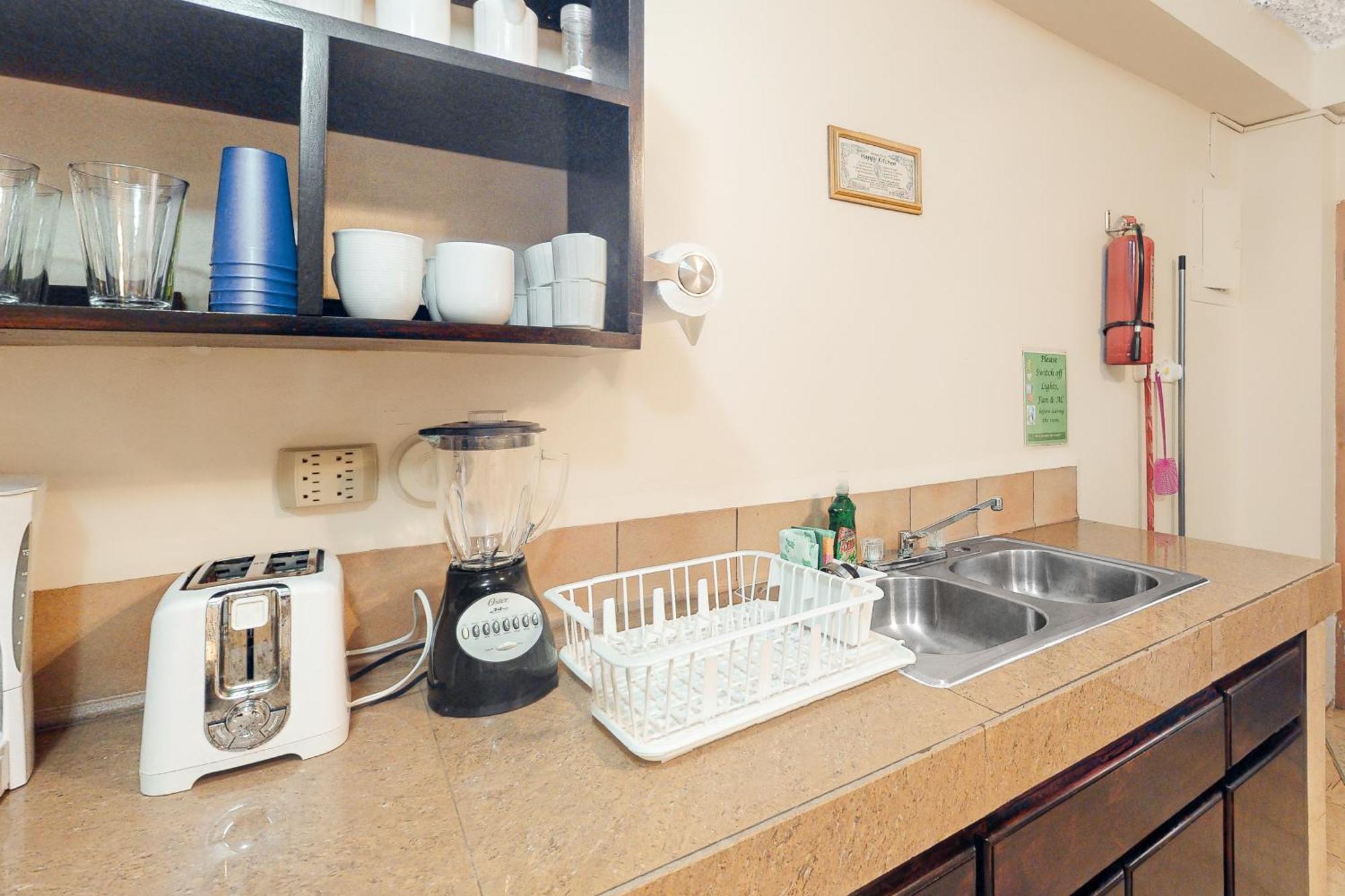 Hummingbird Home Suites San Pedro  Værelse billede